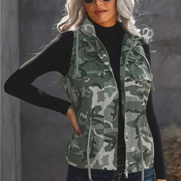 Camouflage Camo Utility Vest Full zip - Picture 2 of 7